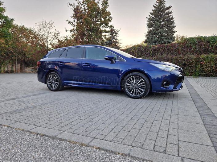 TOYOTA AVENSIS Touring Sports 2.0 D-4D Executive