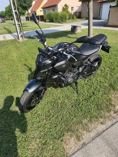 YAMAHA MT-07