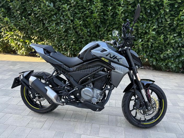 CFMOTO 300 NK