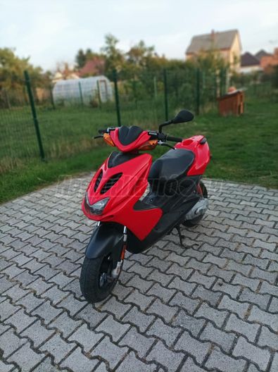 YAMAHA AEROX RACING