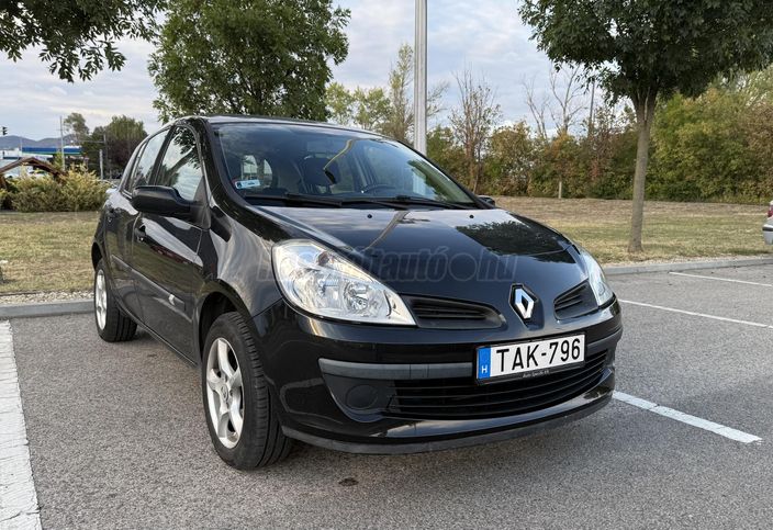 RENAULT CLIO 1.2 16V Dynamique Plus