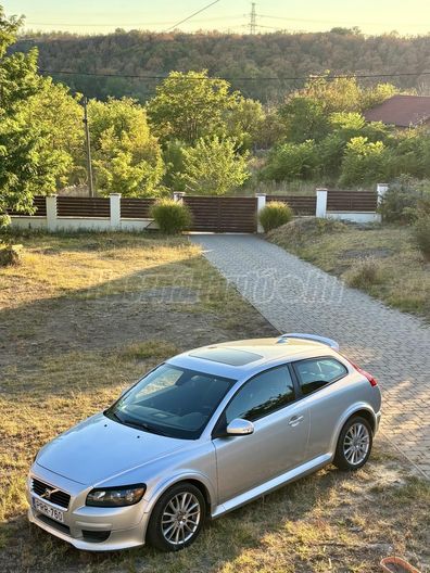 VOLVO C30 2.4 D [D5] Momentum