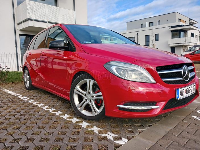 MERCEDES-BENZ B 180 BlueEFFICIENCY (Automata)