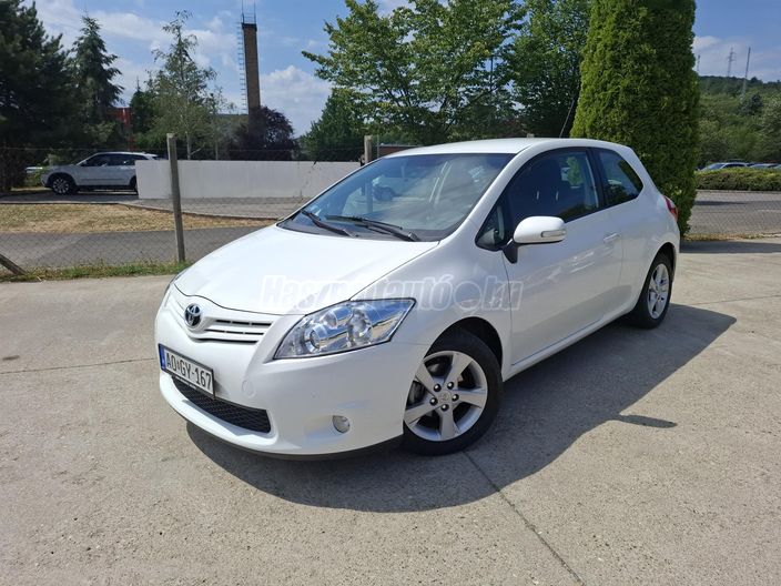 TOYOTA AURIS 1.33 Live ECO