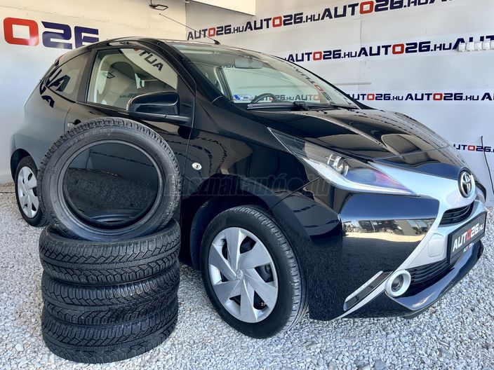 TOYOTA AYGO 1.0 x-play+touch