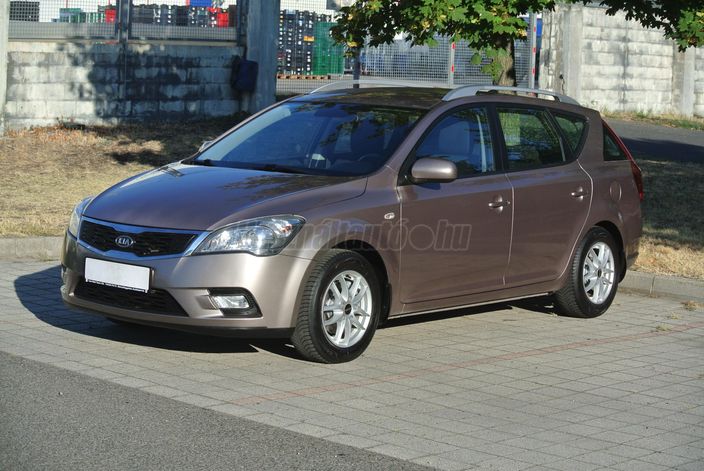 KIA CEE'D SW 1.6 EX