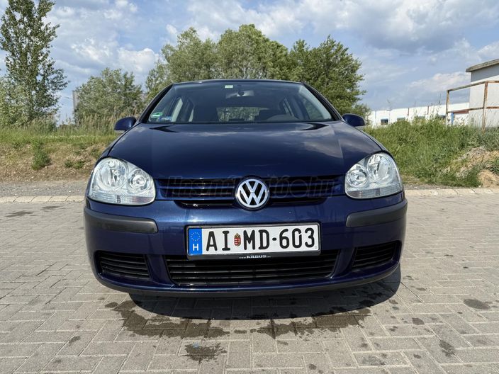 VOLKSWAGEN GOLF V 1.4 FSI Trendline