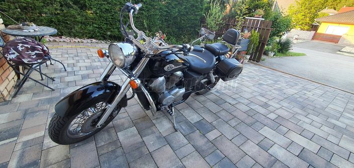 HONDA VT 750