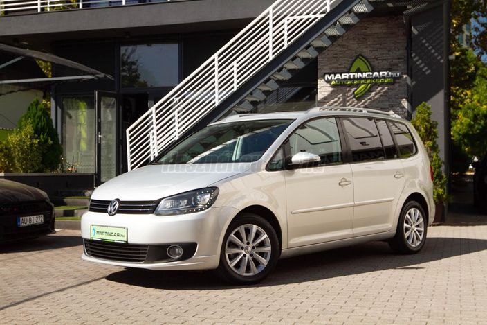 www.martincar.hu további 68 db Extra HD fénykép a TOURAN minden apró részletéről !!