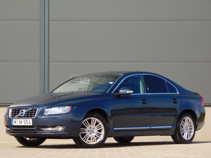 VOLVO S80