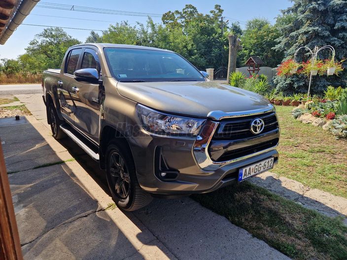 TOYOTA HILUX 2.8 D-4D 4x4 Double Active