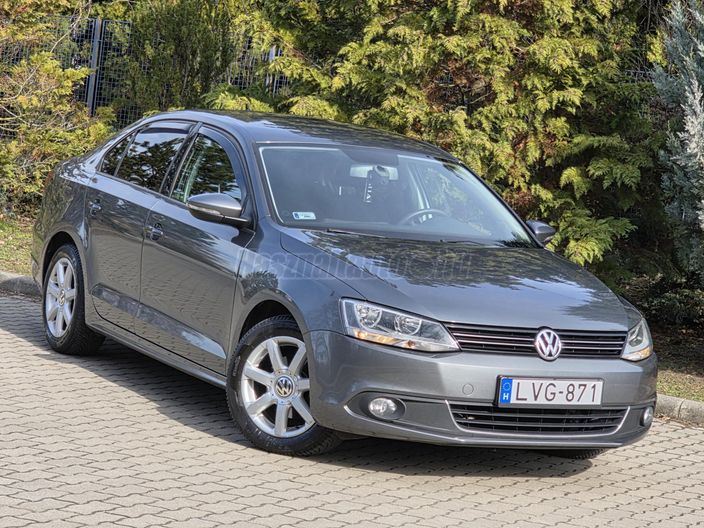 VOLKSWAGEN JETTA 1.6 TDI Trendline