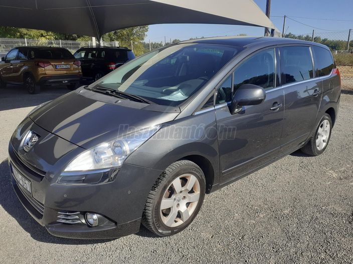 PEUGEOT 5008 1.6 THP Premium