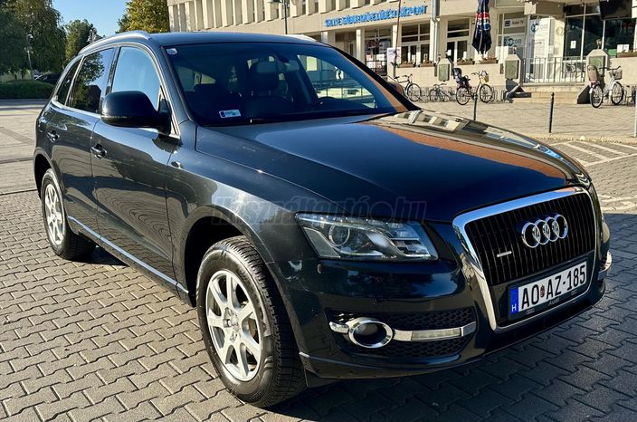 AUDI Q5 3.0 TDI DPF quattro S-tronic