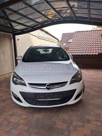OPEL ASTRA J 1.6 CDTI Start-Stop Enjoy