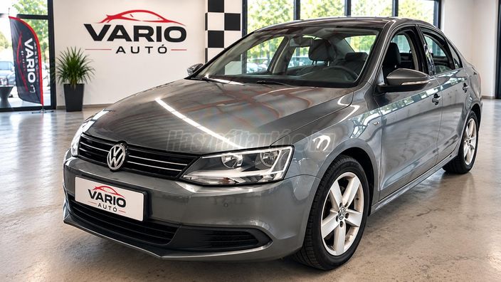 VOLKSWAGEN JETTA VI 1.2 TSI Trendline
