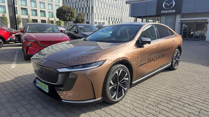 MAZDA 6 6e 68,8kWh e-Skyactiv EV Takumi Plus