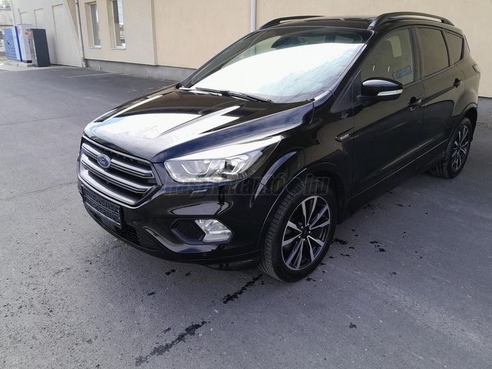 FORD KUGA 1.5 EcoBoost ST-Line Black Edition
