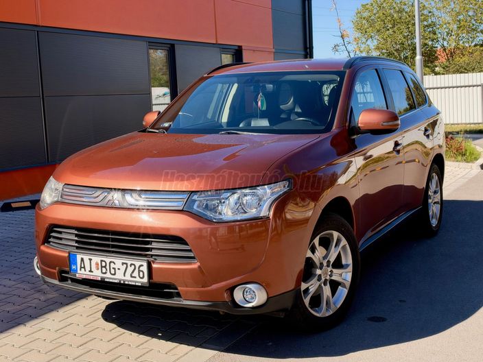MITSUBISHI OUTLANDER 2.2 DI-D Intense Plus 4WD