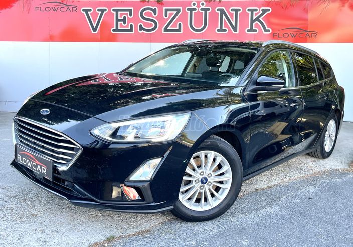 FORD FOCUS 1.0 EcoBoost Titanium