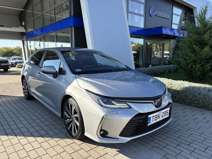 TOYOTA COROLLA Sedan 1.8 Hybrid Comfort Style Tech e-CVT