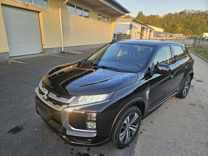 MITSUBISHI ASX 2.0 S-MIVEC Inform
