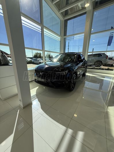 VOLVO XC40 2.0 [B3] MHEV Ultra Dark Black Edition DCT