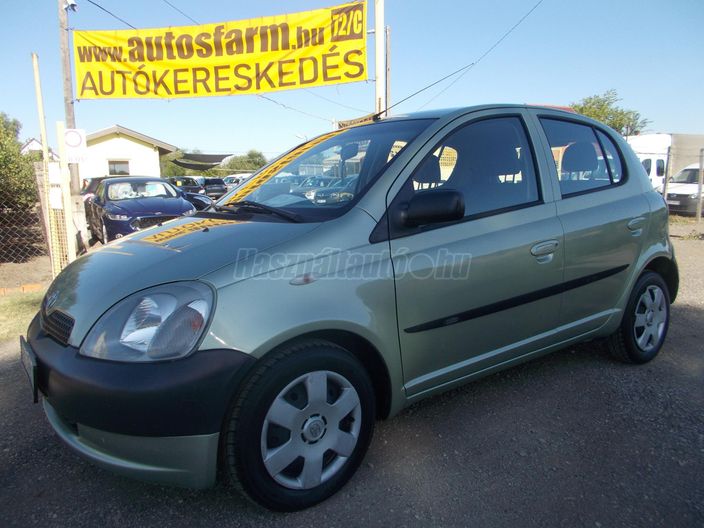 TOYOTA YARIS 1.0 Linea Terra