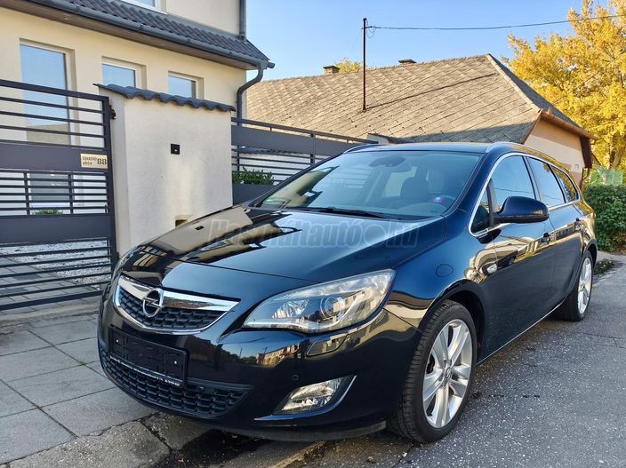 OPEL ASTRA J Sports Tourer 1.4 T Cosmo