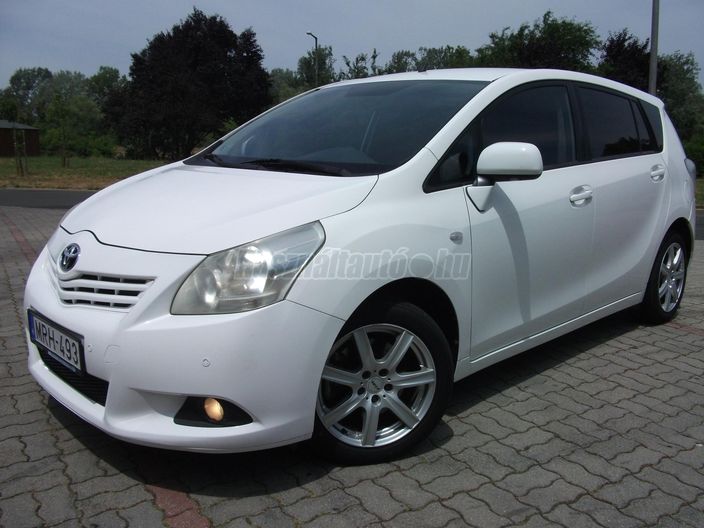 TOYOTA VERSO 2.2 D-CAT Premium (Automata)