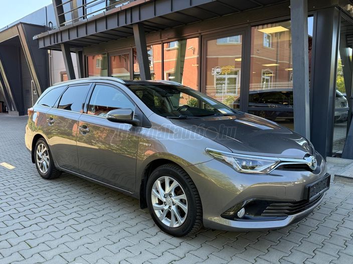 TOYOTA AURIS Touring Sports 1.8 HSD Active MY17 Tempomat (Automata)