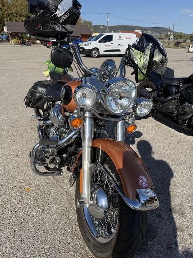 HARLEY-DAVIDSON HERITAGE SOFTAIL CLASSIC