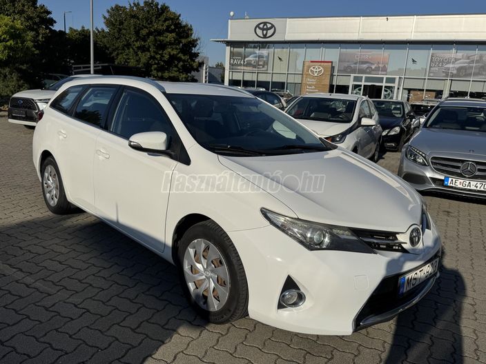 TOYOTA AURIS Touring Sports 1.6 Active Trend