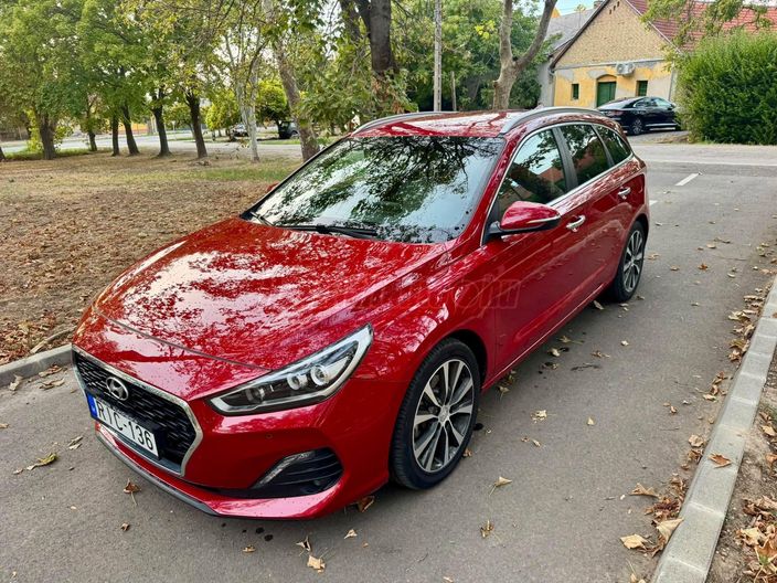 HYUNDAI I30 1.4 T-GDi Premium DCT