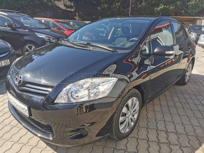 TOYOTA AURIS 1.33 Luna