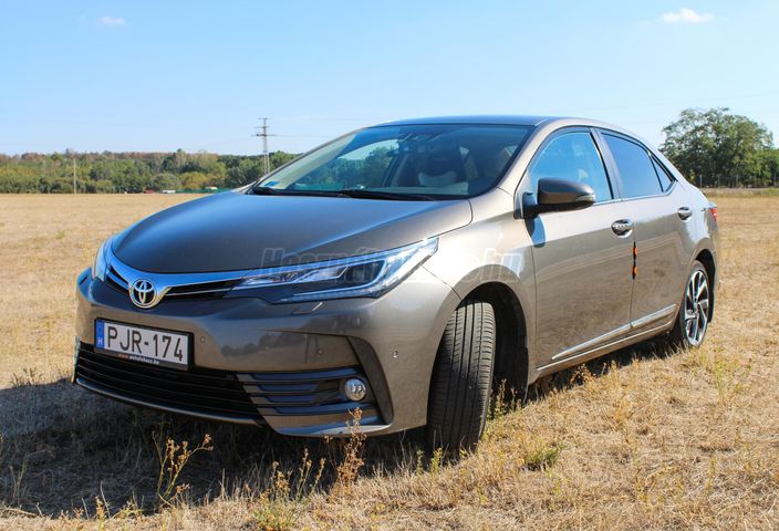 TOYOTA COROLLA Sedan 1.6 Executive