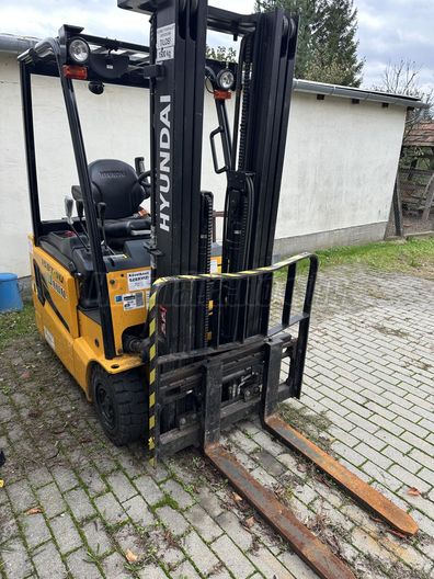 HYUNDAI 15BT 9U