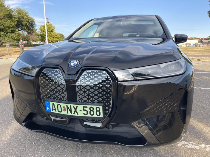 BMW IX xDrive40 74,1kWh