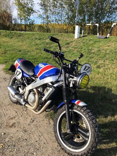 HONDA NT 650 GT HAWK
