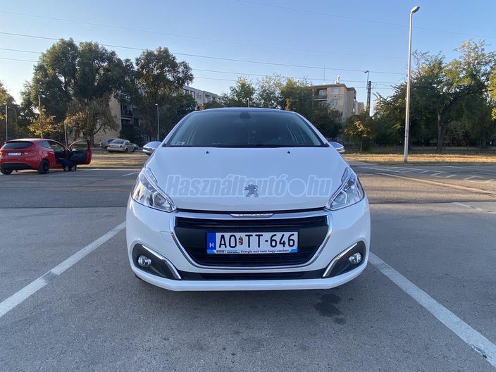 PEUGEOT 208 1.2 PureTech Style