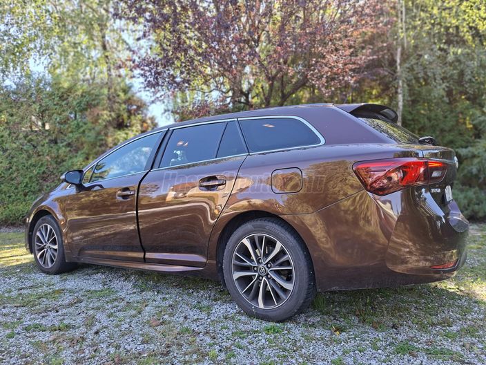 TOYOTA AVENSIS Touring Sports 2.0 D-4D Active Trend
