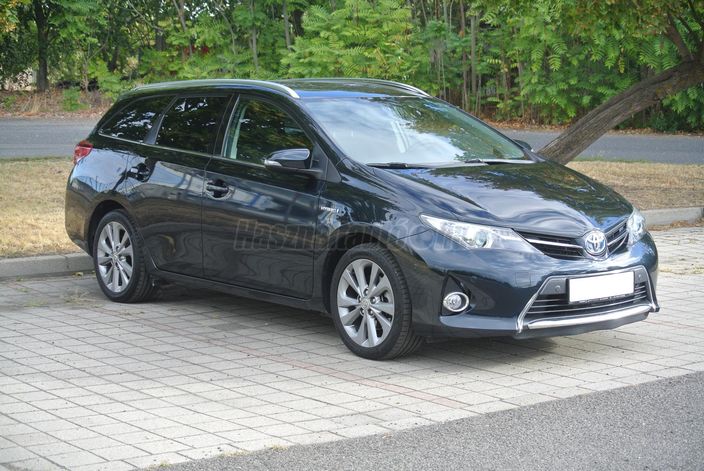 TOYOTA AURIS 1.8 HSD Lounge (Automata)