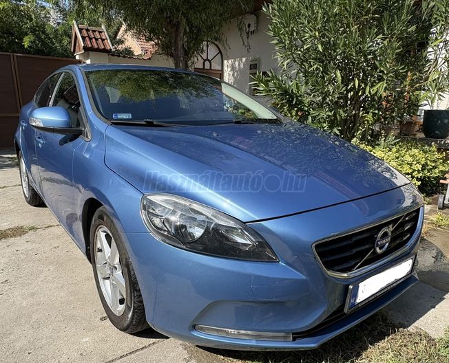 VOLVO V40 1.6 D [D2] Kinetic