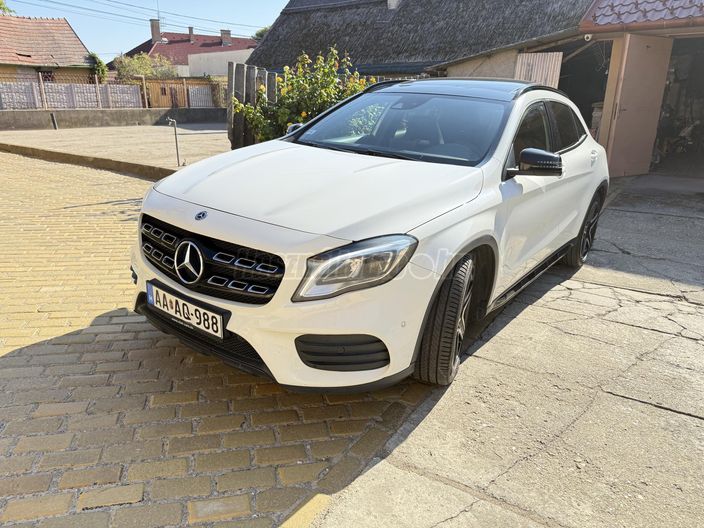 MERCEDES-BENZ GLA 220 Urban 4Matic 7G-DCT
