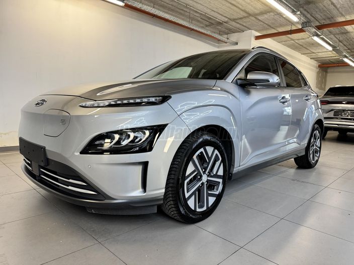 HYUNDAI KONA EV 64kWh Premium Edition