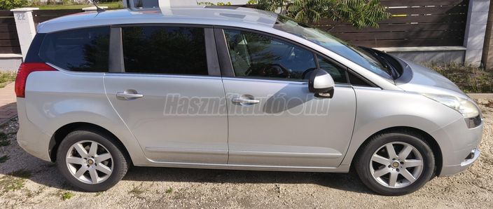PEUGEOT 5008 1.6 HDi Active