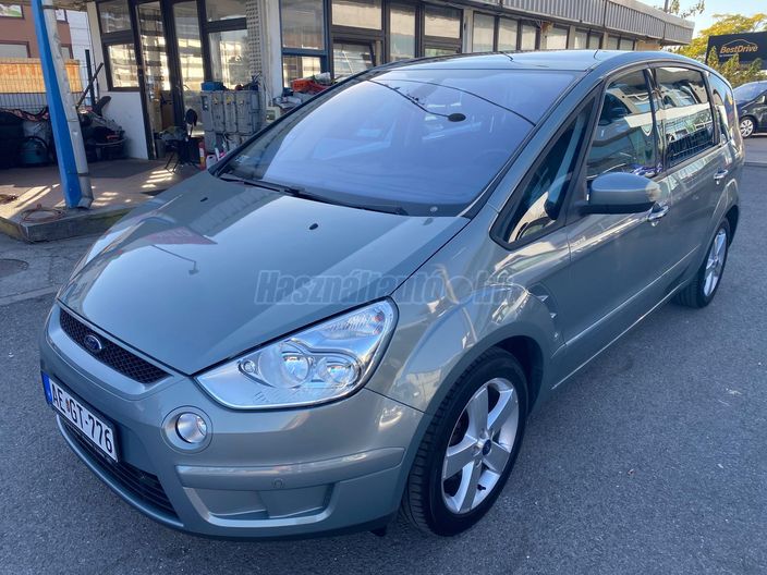 FORD S-MAX 2.0 FFV Titanium