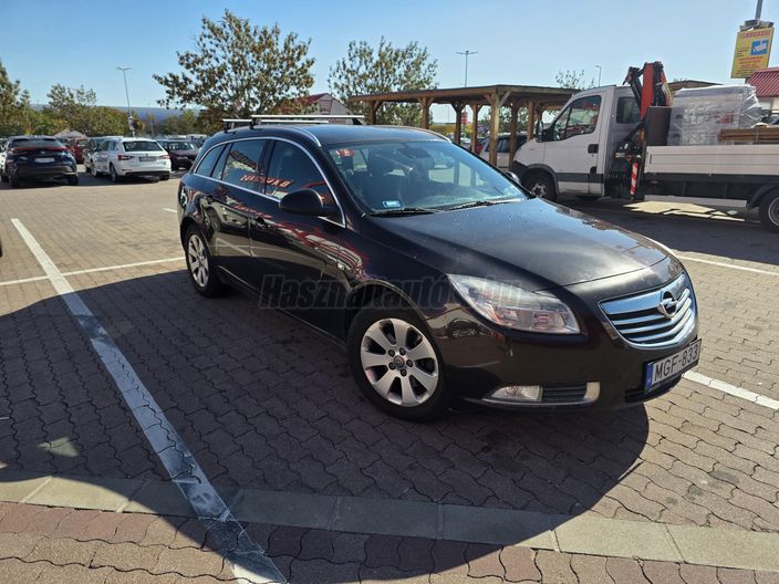 OPEL INSIGNIA Sports Tourer 2.0 CDTI Active