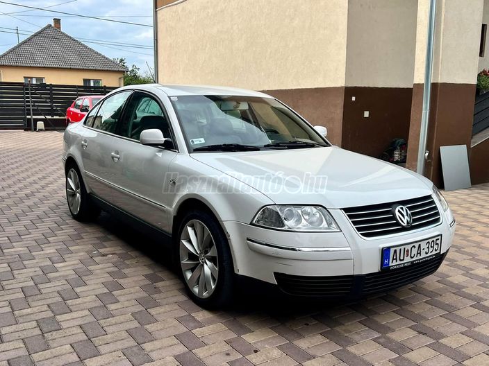 VOLKSWAGEN PASSAT 1.9 PD TDI Highline 4Motion