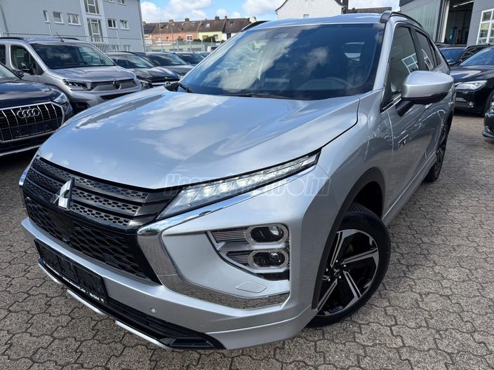 MITSUBISHI ECLIPSE CROSS 2.4 PHEV Intense Navi 4WD CVT
